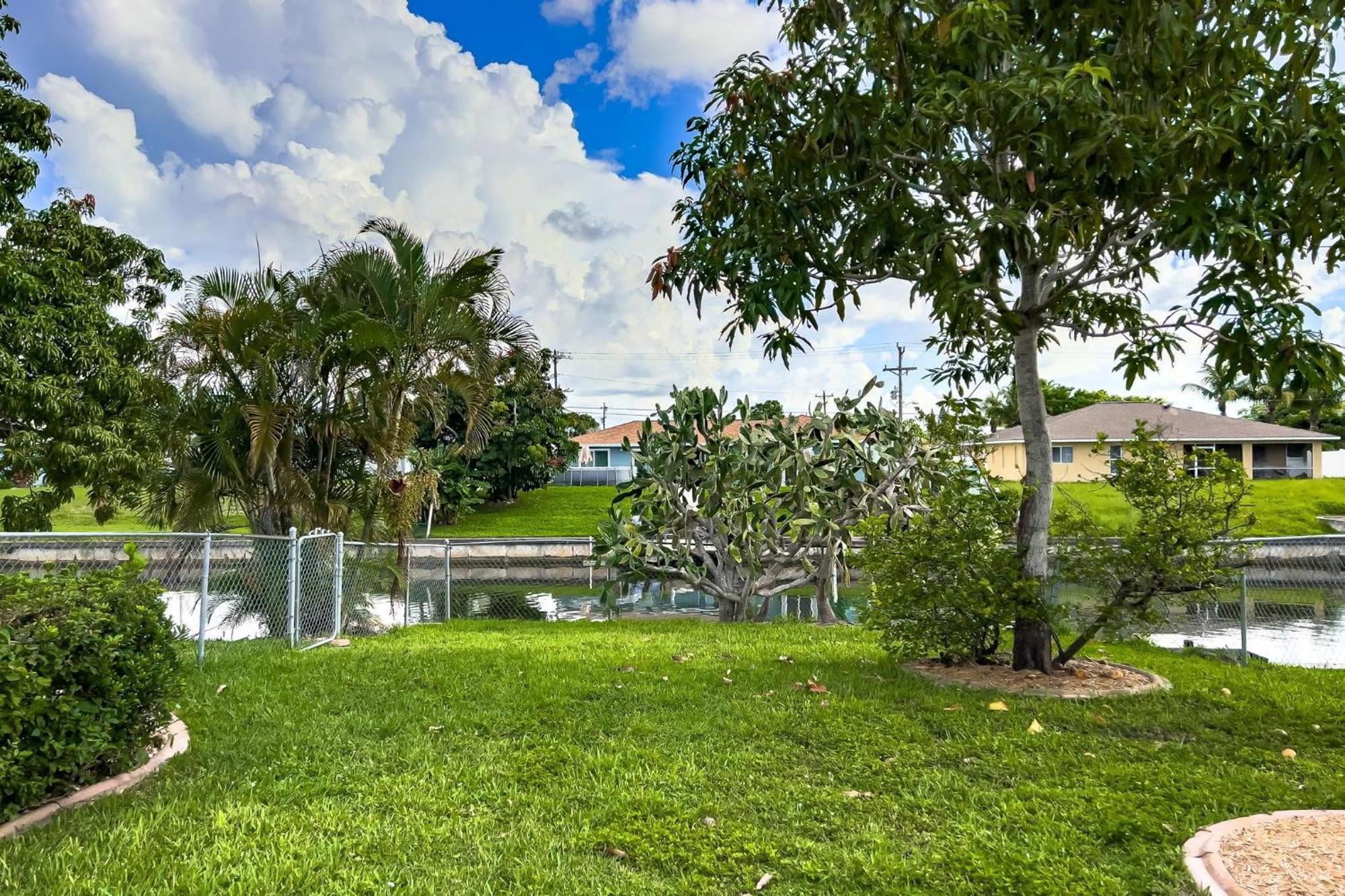 Villa Sabrina, Cape Coral Exterior photo